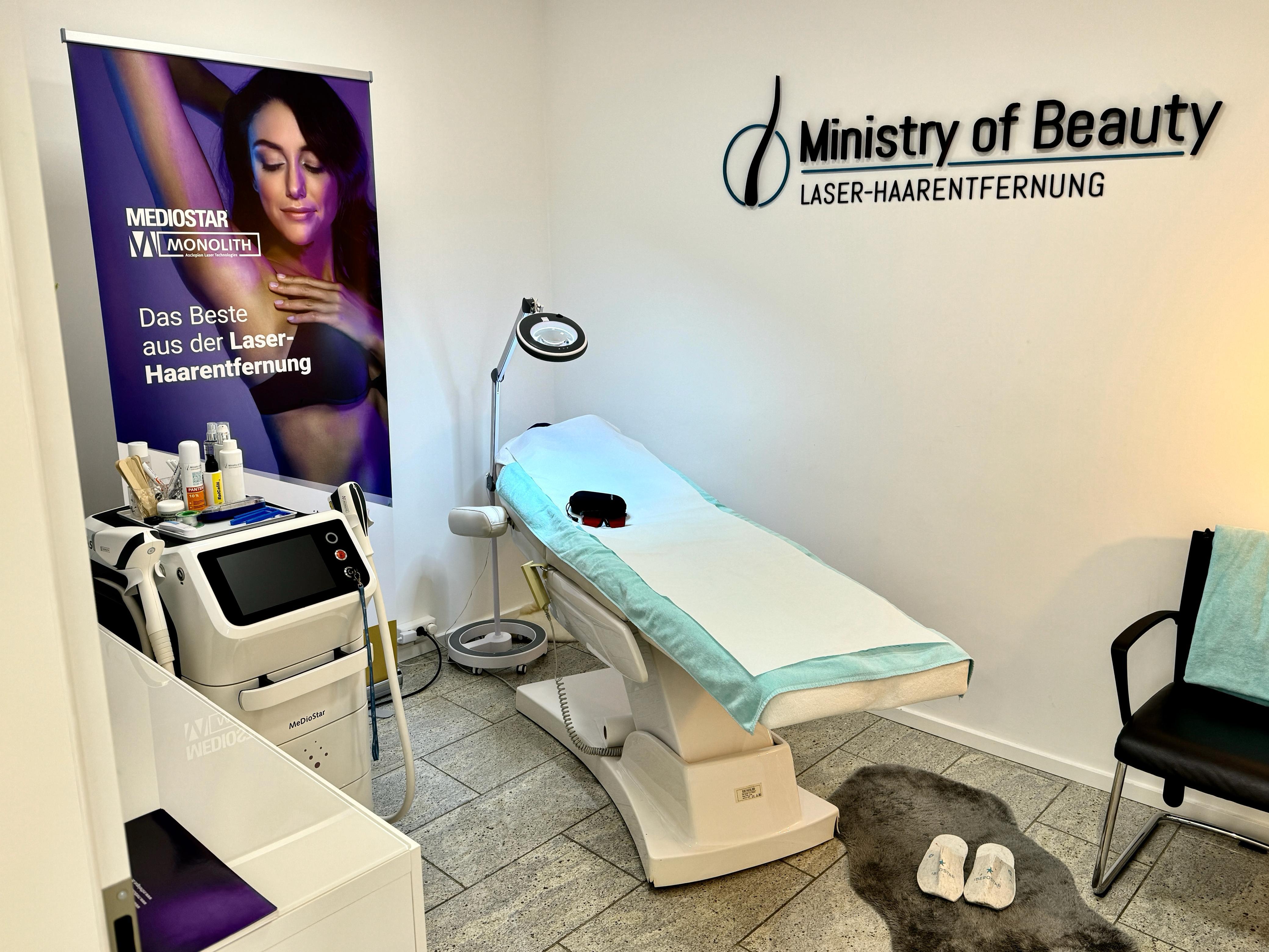 CO2 Laser Gerät im Ministry of Beauty Essen